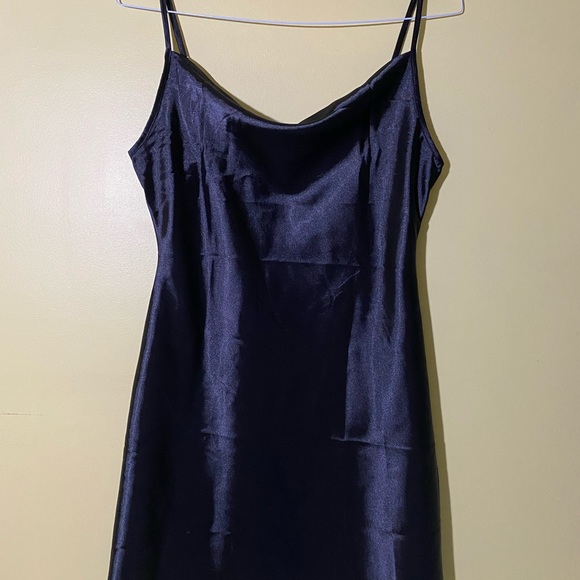 New black satin cowneck dress w. Adjustable straps - Picture 1 of 4
